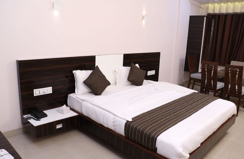 Vasai East Hotel | Discover Comfort at Hotel Regency Vasai with Family Amenities