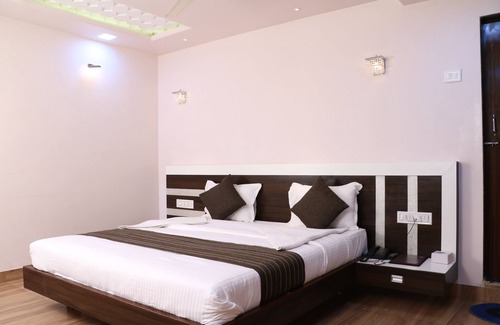 Vasai East Hotel | Discover Comfort at Hotel Regency Vasai with Family Amenities