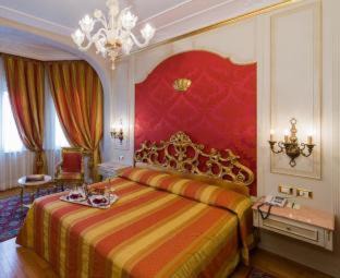 Stresa Hotel | Experience Elegance at Hotel Regina Palace - 4 Star Retreat