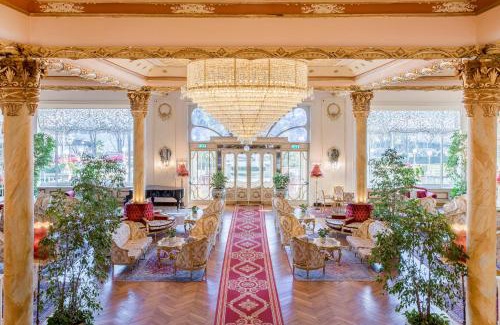 Stresa Hotel | Experience Elegance at Hotel Regina Palace - 4 Star Retreat