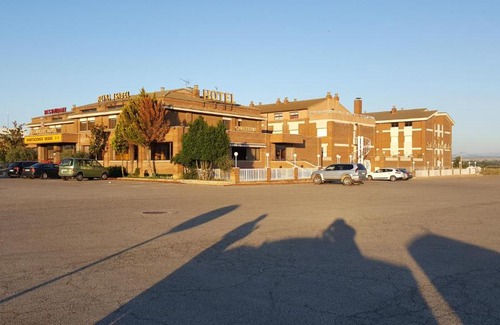 Lleida Hotel | Pet-Friendly Getaway at Hotel Reina Isabel with Pool Access