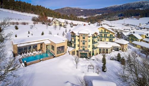 Maibrunn Hotel | Experience Tranquility at Hotel Reinerhof - 4 Star Getaway
