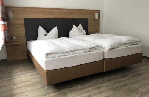 Heideck House | Pet-Friendly Retreat at Hotel & Reitsportzentrum Kreuth