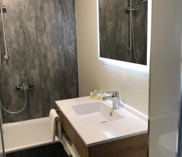 Heideck House | Pet-Friendly Retreat at Hotel & Reitsportzentrum Kreuth