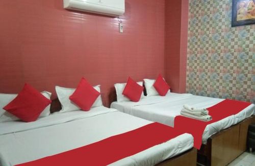 Agra Hotel | Convenient Hotel Reshmi in Agra Near Chandrashekhar Park