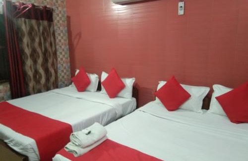 Agra Hotel | Convenient Hotel Reshmi in Agra Near Chandrashekhar Park