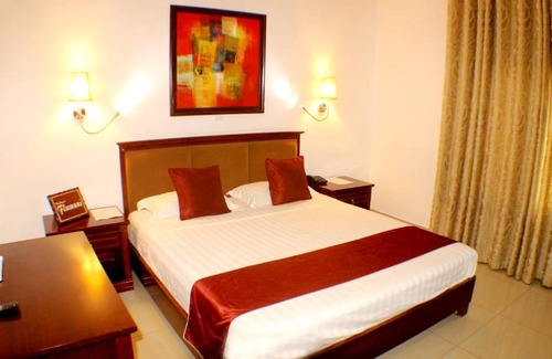 Lome Hotel | Comfortable Hotel Residence Flamani: Family-Friendly Stay