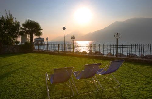 Magugnago Apartment | Stylish Hotel Residence Villa Beatrice with Oceanfront Views