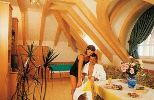 Colle Isarco Apartment | Pet-Friendly Hotel Residence Lorenz with Breakfast & Hot Tub