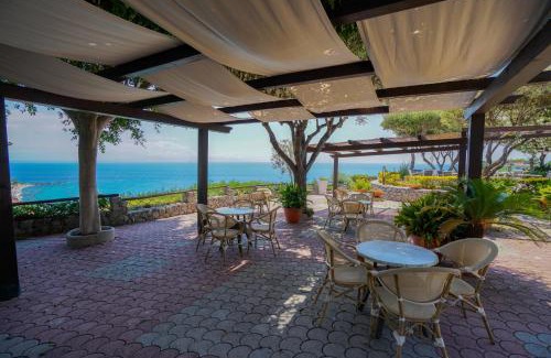 Santa Maria Hotel | Discover Hotel Residence Sciaron with Oceanfront Views
