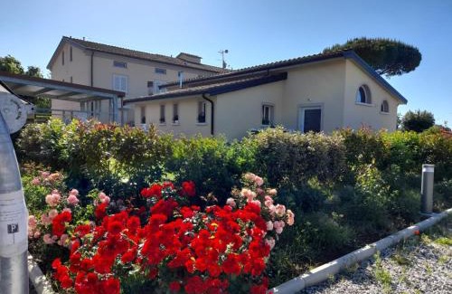 Rosignano Marittimo Hotel | Guest Rated Hotel Residence Vallecorsa with Top Amenities