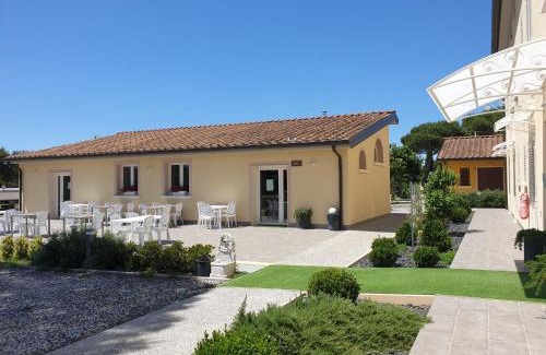 Rosignano Marittimo Hotel | Guest Rated Hotel Residence Vallecorsa with Top Amenities