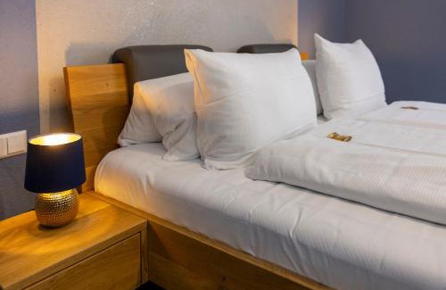 Metzingen Hotel | Top-Rated Hotel Residenz with Free Parking & Netflix Access