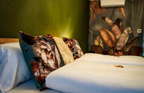 Metzingen Hotel | Top-Rated Hotel Residenz with Free Parking & Netflix Access