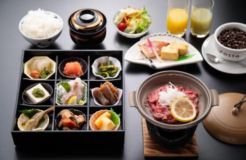 Tanoura Onsen Hotel | Cozy Retreat at Hotel Resol Sasebo with Hot Tub & Dining