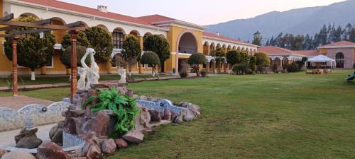 Mecapaca Hotel | Discover HOTEL RESORT SALQUIS: 5-Star Luxury Awaits