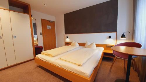 Immenstaad am Bodensee Hotel | Elegant Hotel Restaurant Adler: Top-Rated Stay with Breakfast