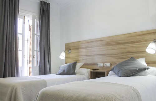 El Cuervo de Sevilla Hotel | Discover Hotel Vía Sevilla - Cádiz with Spa & Family Amenities