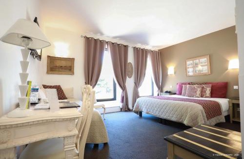 Fontaine-de-Vaucluse Hotel | Riverside Retreat at Hotel Restaurant du Parc: Pet Friendly & More