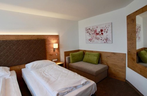 Eugendorf Hotel | Oceanfront Hotel-Restaurant am Hochfuchs with Top Amenities