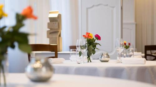 Drusenheim Hotel | Discover Hotel Restaurant au Gourmet: Pet-Friendly Comfort