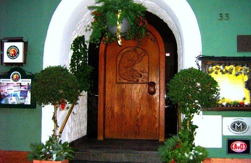 Freudenstadt Hotel | Cozy Hotel Restaurant Bären: A Delightful Dining Escape