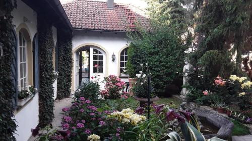 Neudrossenfeld Hotel | Delightful Stay at Hotel-Restaurant Bergmühle with Dining