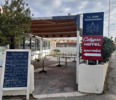 Fos-sur-Mer Hotel | Cozy Hotel Restaurant Calypso Steps from the Beach