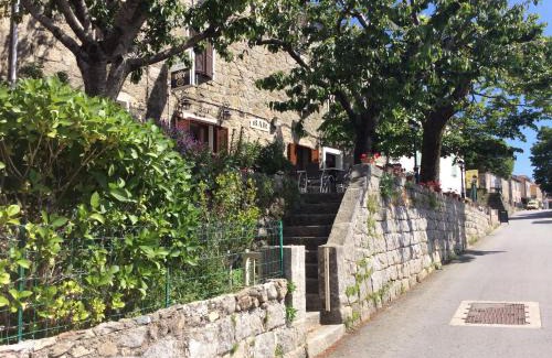 Aullene Hotel | Oceanfront Retreat at Hotel Restaurant de la Poste