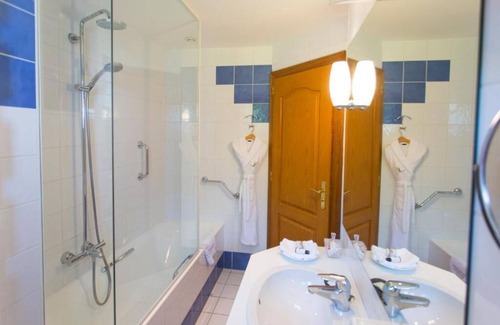 Yvoire Hotel | Exceptional Hotel Restaurant Du Port with Spa & Family Options