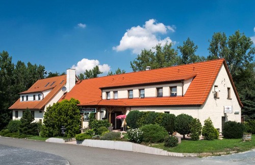 Elsteraue Hotel | Cozy Hotel-Restaurant Elsterblick: Pet-Friendly Getaway
