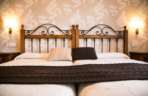 Rioseco de Soria Hotel | Prime Stay at Hotel Restaurante Quintanares - Rated 9.6/10