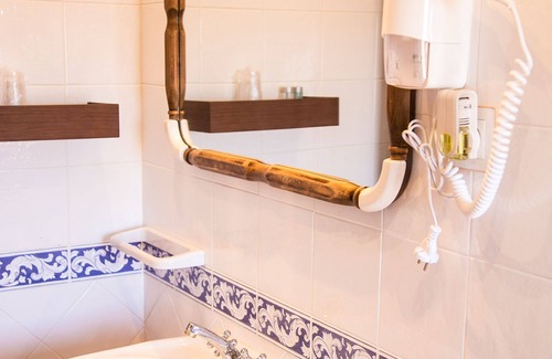 Rioseco de Soria Hotel | Prime Stay at Hotel Restaurante Quintanares - Rated 9.6/10