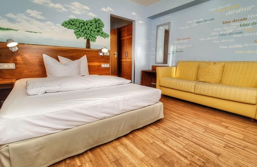 Auerbach Hotel | Discover Hotel Restaurant Felix: Pet Friendly & Spa Retreat