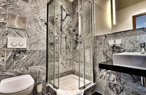 Auerbach Hotel | Discover Hotel Restaurant Felix: Pet Friendly & Spa Retreat