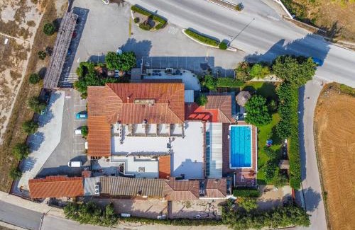 Llers Hotel | Discover Hotel & Restaurant Figueres Parc with Ocean Views