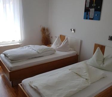 Schelklingen Hotel | Welcoming Hotel Restaurant Hirsch: Family-Friendly Dining Awaits