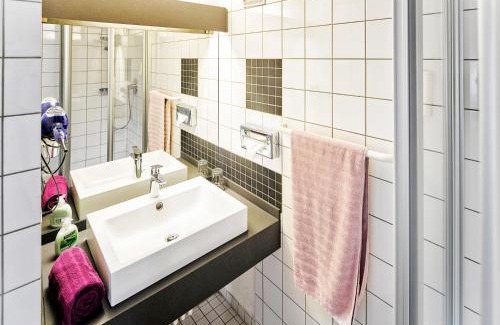 Gaertringen Hotel | Discover Hotel Restaurant Kerzenstüble: Pet-Friendly Stay