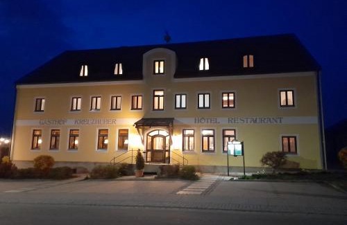 Neuburg am Inn Hotel | Discover Hotel-Restaurant Kreuzhuber: Pet-Friendly Retreat
