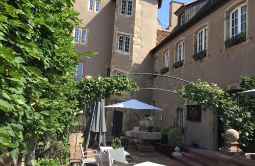 Ensisheim Hotel | Discover Hotel La Couronne: 4-Star Excellence Awaits