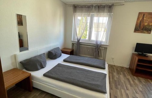 Niederkruechten House | Comfortable Stay at Hotel Restaurant Lenhsen with Breakfast
