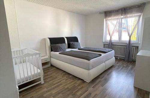 Niederkruechten House | Comfortable Stay at Hotel Restaurant Lenhsen with Breakfast