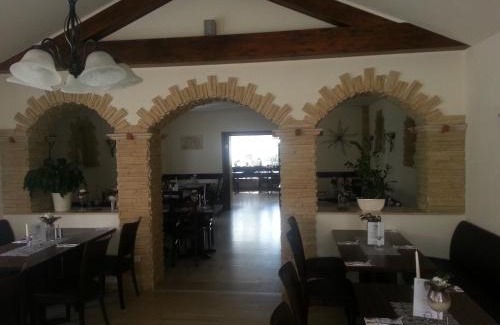 Feuchtwangen Hotel | Pet-Friendly Hotel Restaurant Platamon: Family-Focused Stay