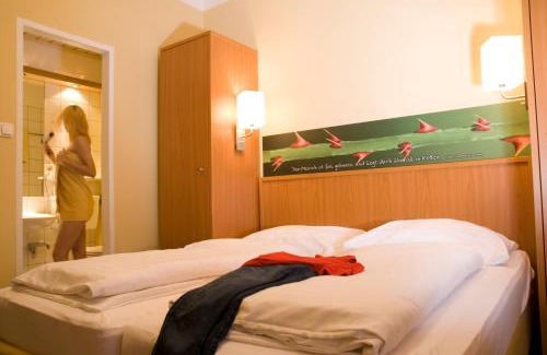 Leibnitz Hotel | Pet-Friendly Hotel Restaurant Römerhof with Ocean View Pool