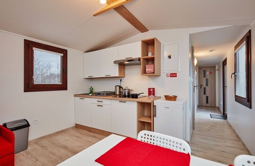 Juh RV Rental | Pet-Friendly Hotel & Restaurant Resort Barca with Spa Access
