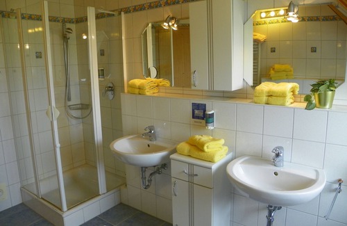 Burghaslach Hotel | Relax at Hotel-Restaurant Steigerwaldhaus with Pool & Dining
