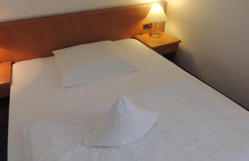 Osterode am Harz Hotel | Welcoming Hotel-Restaurant zum Roeddenberg for Families
