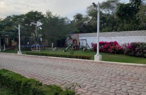 Jalpan de Serra Hotel | Indulge at Hotel Restaurante Tequila with Pool & Hot Tub