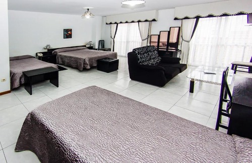Catasol Hotel | Welcoming Hotel Restaurante Xaneiro with Great Amenities