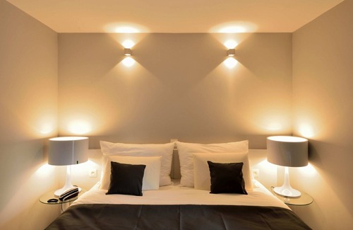 Saint-Josse-ten-Noode Hotel | Cozy Hotel Retro: Family-Friendly with Breakfast Included